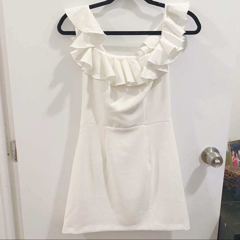 SOLD! NWT French Connection ruffle sleeve dress